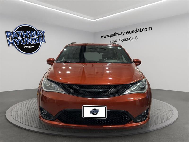 chrysler Pacifica 2018 - 9