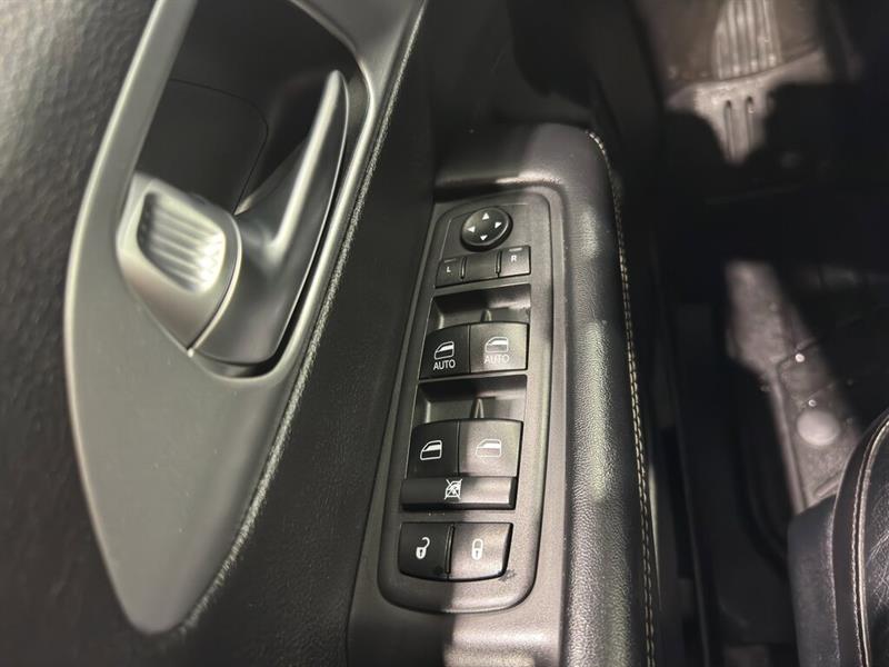 chrysler Pacifica 2018 - 21