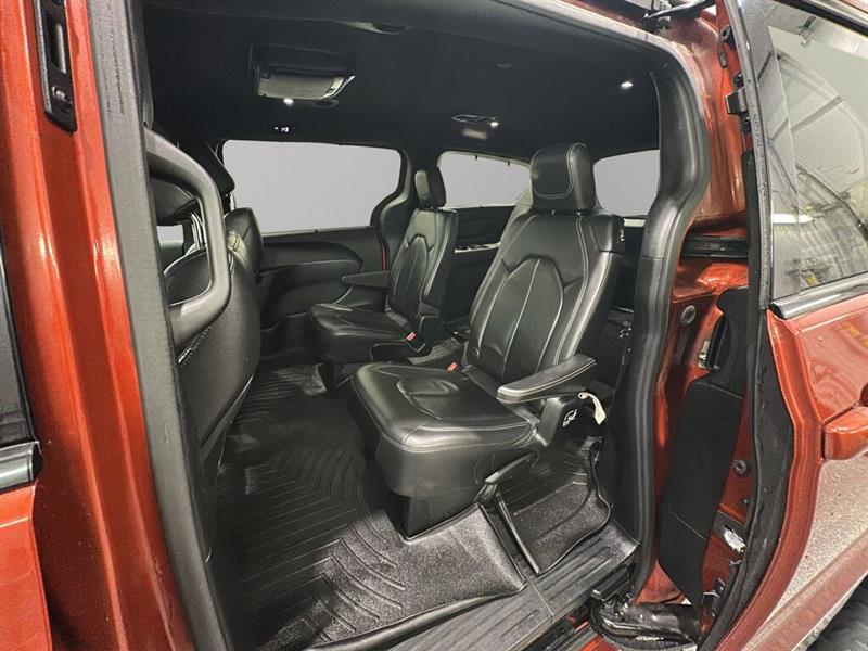 chrysler Pacifica 2018 - 24