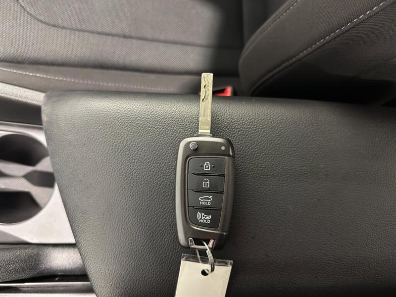 hyundai Elantra 2023 - 26