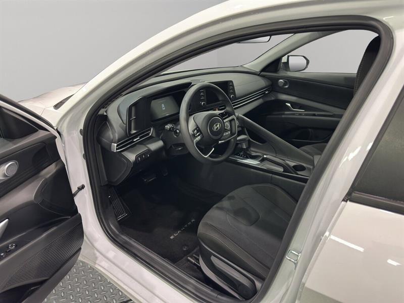 hyundai Elantra 2025 - 13