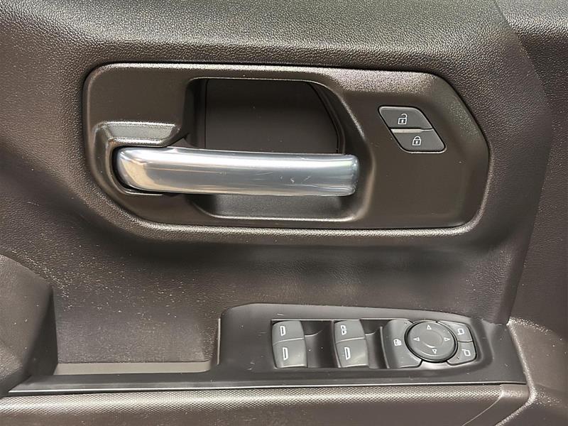 chevrolet Silverado 1500 2022 - 21