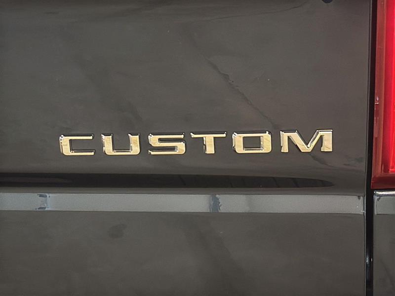 chevrolet Silverado 1500 2022 - 24