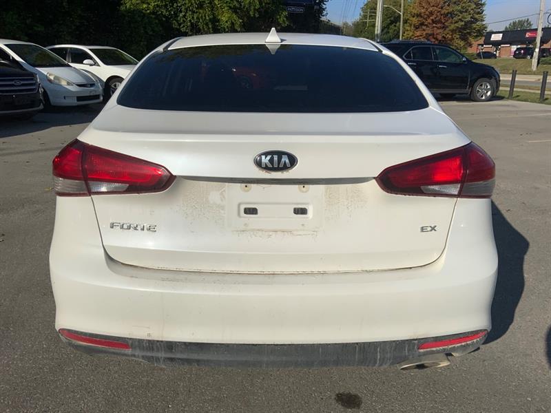 kia Forte 2018 - 5