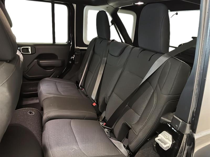 jeep Wrangler 2022 - 11