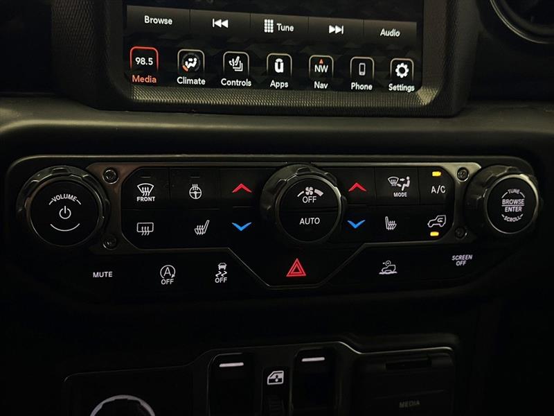 jeep Wrangler 2022 - 21