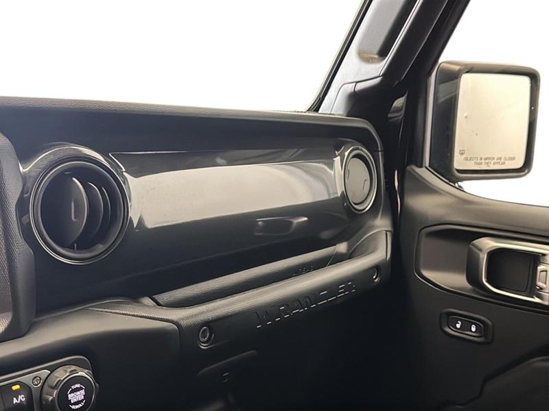 jeep Wrangler 2022 - 26