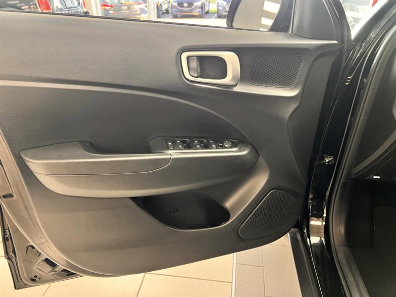 hyundai Venue 2022 - 16