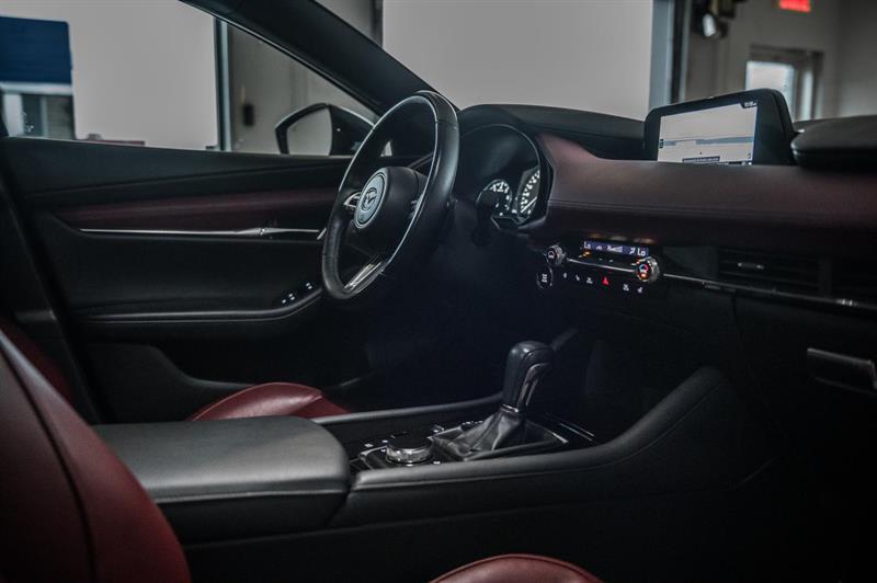 mazda Mazda3 Sport 2023 - 32