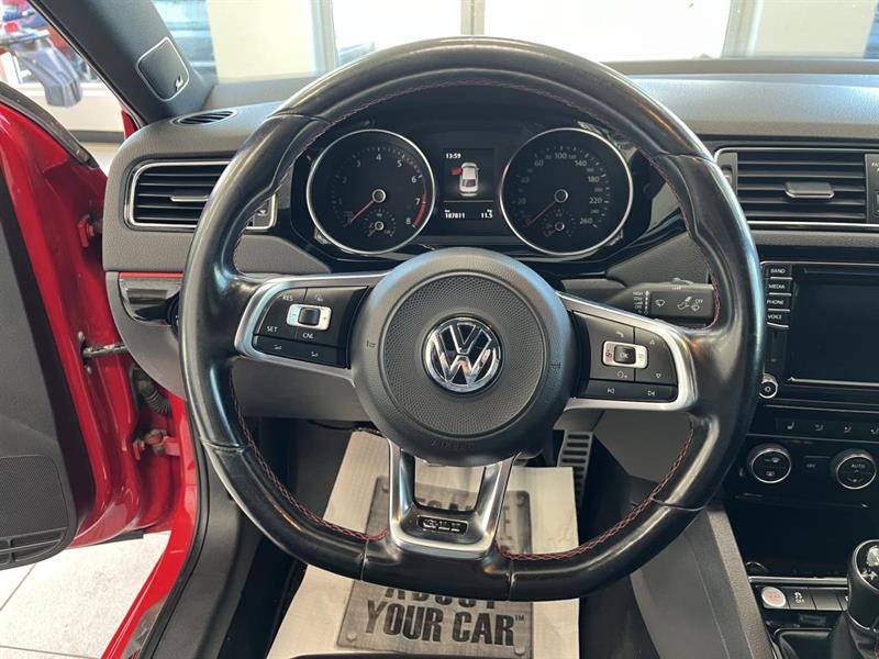 volkswagen Jetta 2017 - 13