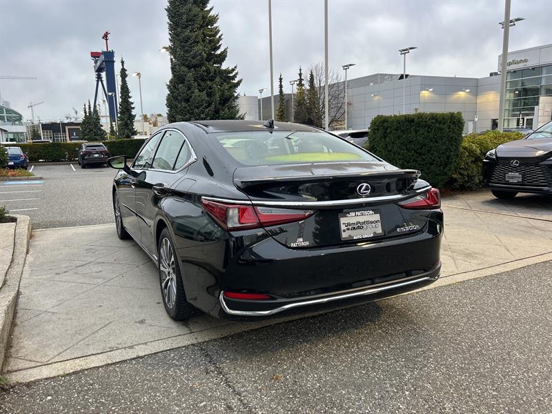 lexus ES 300h 2019 - 3