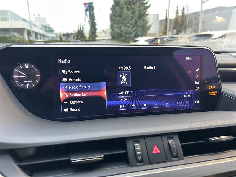 lexus ES 300h 2019 - 11