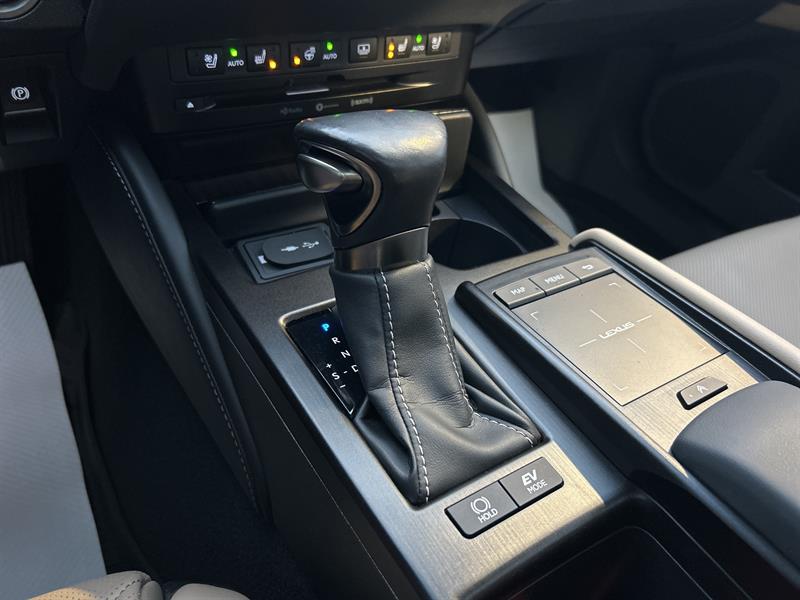 lexus ES 300h 2019 - 14