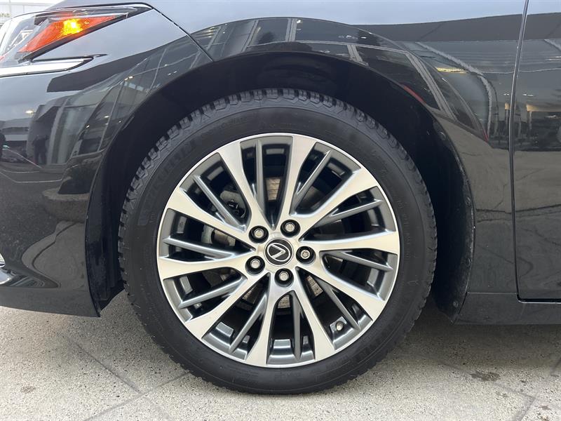 lexus ES 300h 2019 - 21