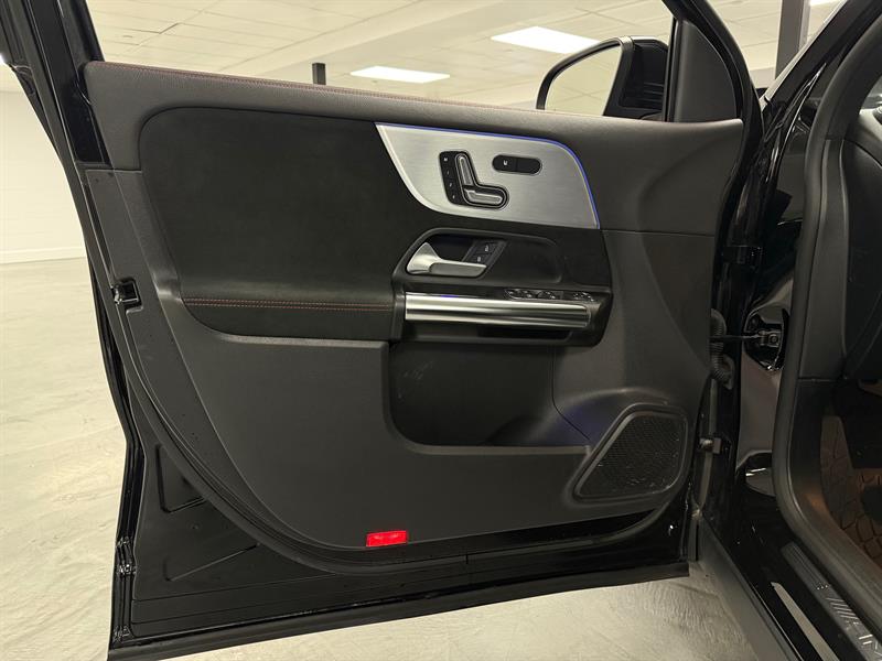 mercedes-benz AMG GLA 35 2022 - 26