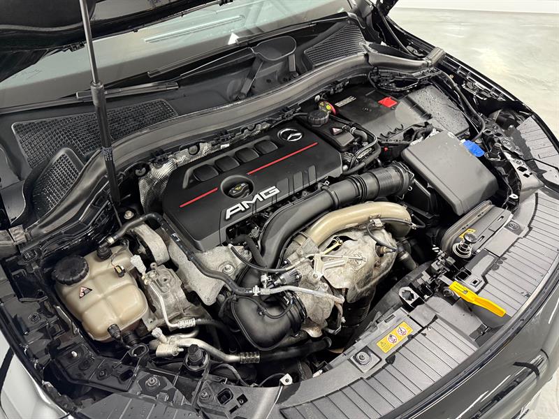 mercedes-benz AMG GLA 35 2022 - 34