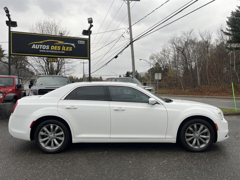 chrysler 300 2017 - 12
