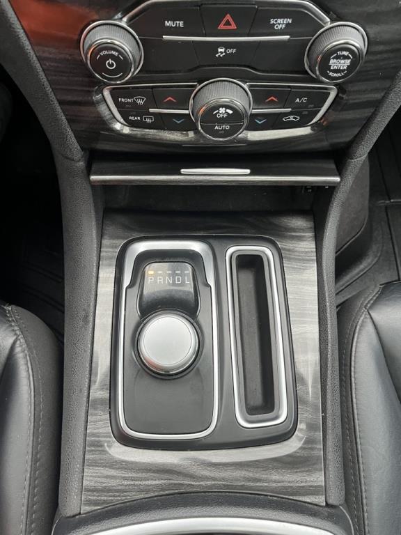 chrysler 300 2017 - 26