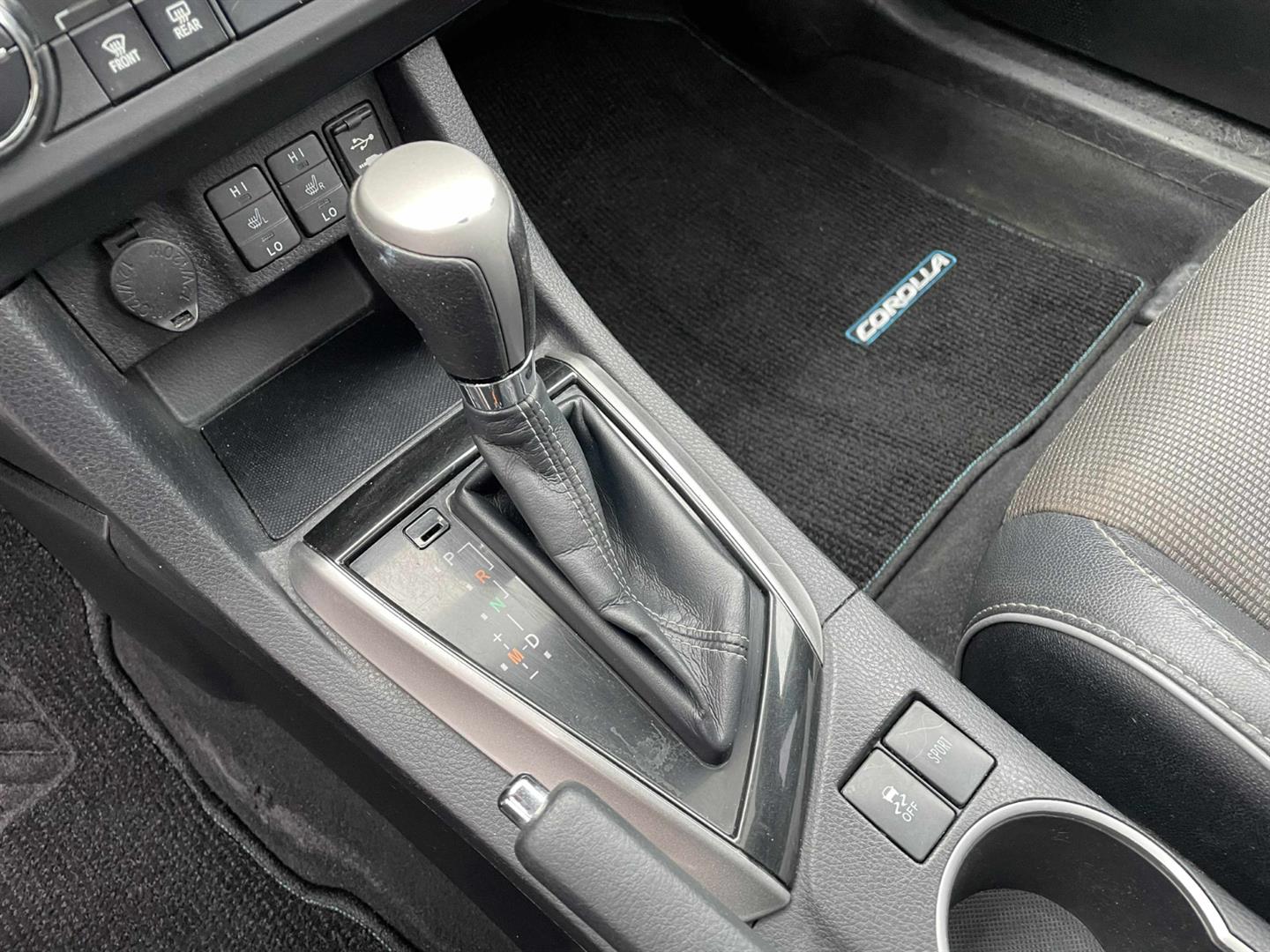 toyota Corolla 2015 - 10