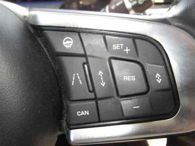 jaguar F-PACE 2019 - 16