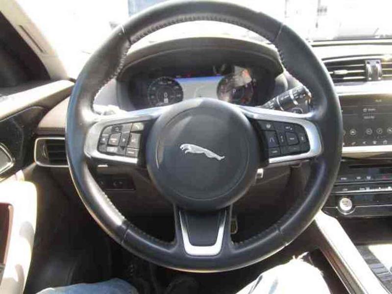 jaguar F-PACE 2019 - 17