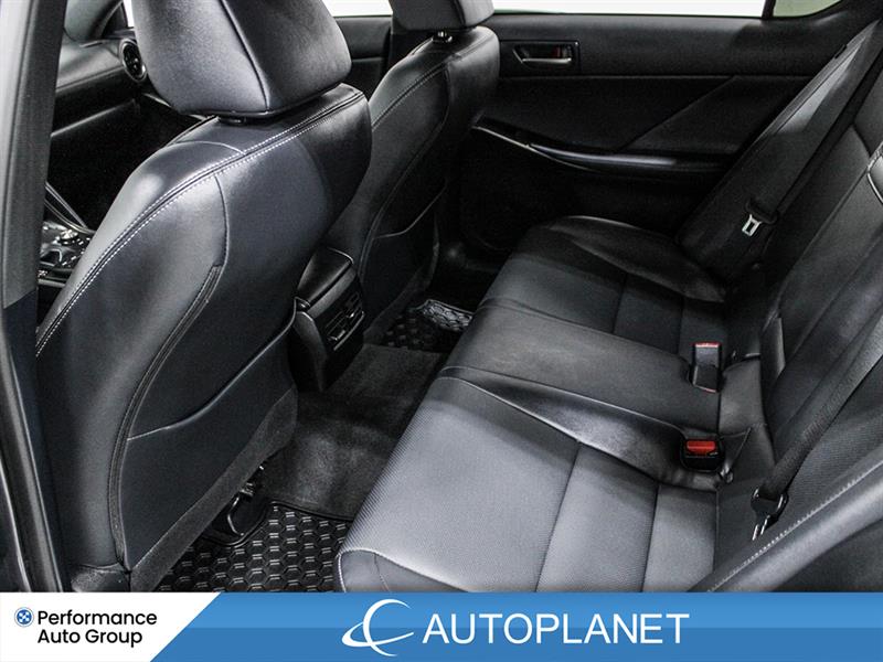 lexus IS 300 2023 - 39