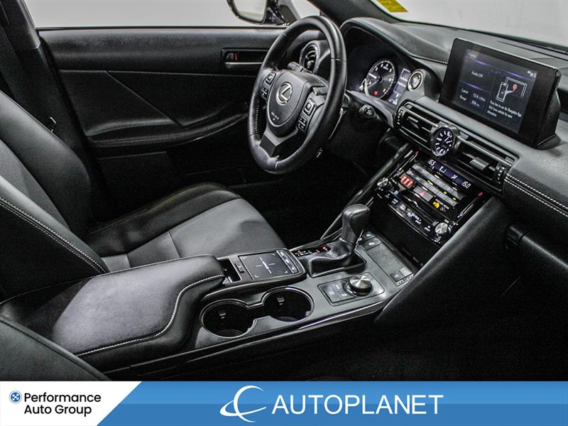 lexus IS 300 2023 - 40