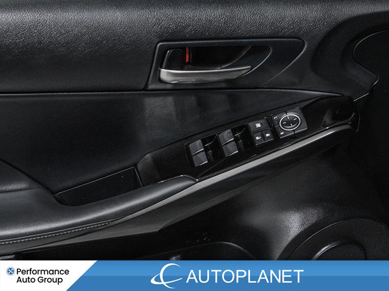 lexus IS 300 2023 - 41