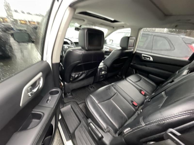 nissan Pathfinder 2019 - 24