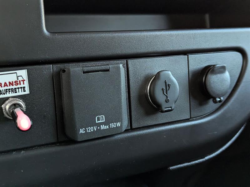 gmc Savana 2023 - 14