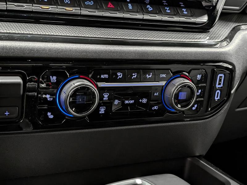 chevrolet Silverado 1500 2023 - 16