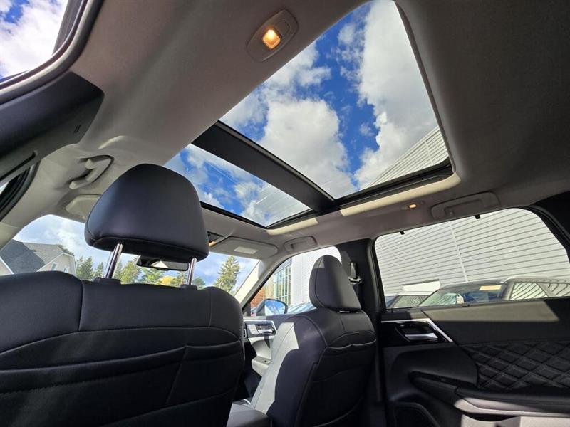 mitsubishi Outlander rechargeable 2024 - 13