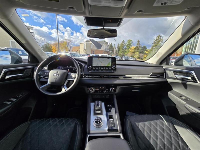 mitsubishi Outlander rechargeable 2024 - 15