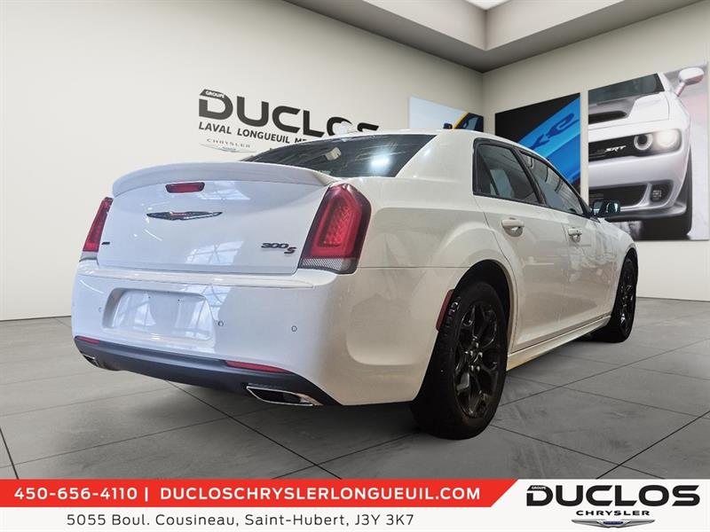 chrysler 300 2023 - 8