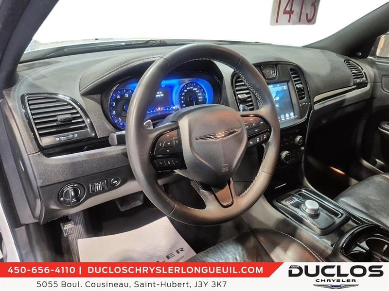 chrysler 300 2023 - 12