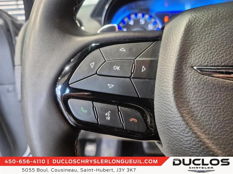 chrysler 300 2023 - 18