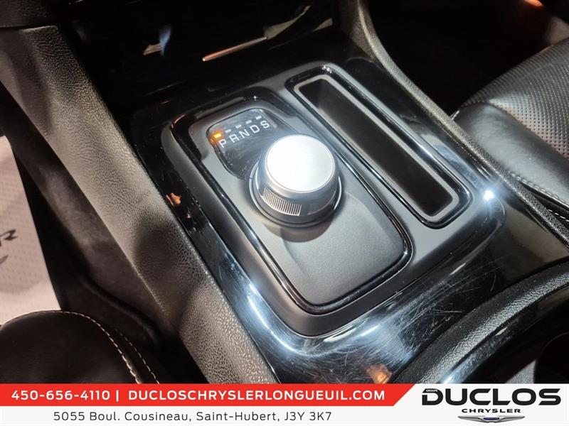 chrysler 300 2023 - 21