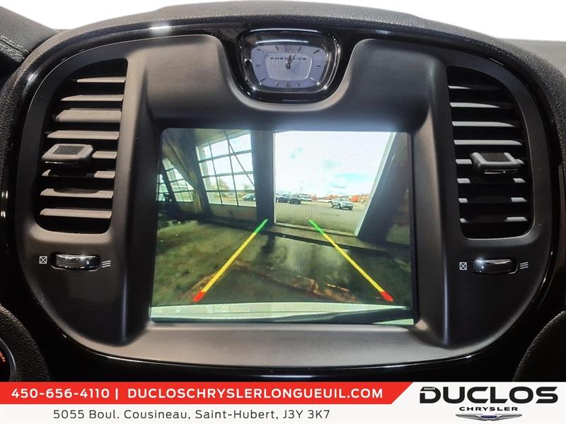 chrysler 300 2023 - 25