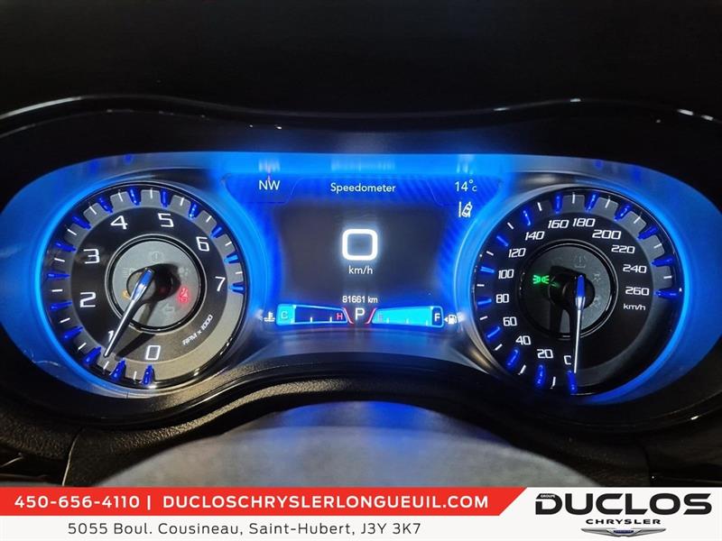 chrysler 300 2023 - 26