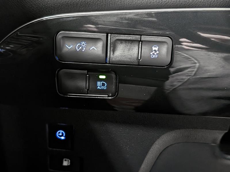 toyota Prius Prime 2022 - 17