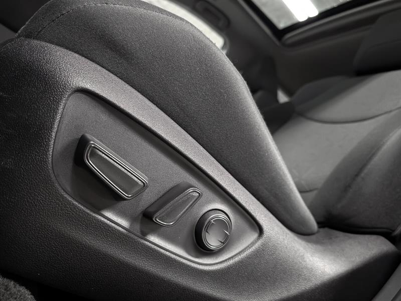 toyota RAV4 2023 - 8