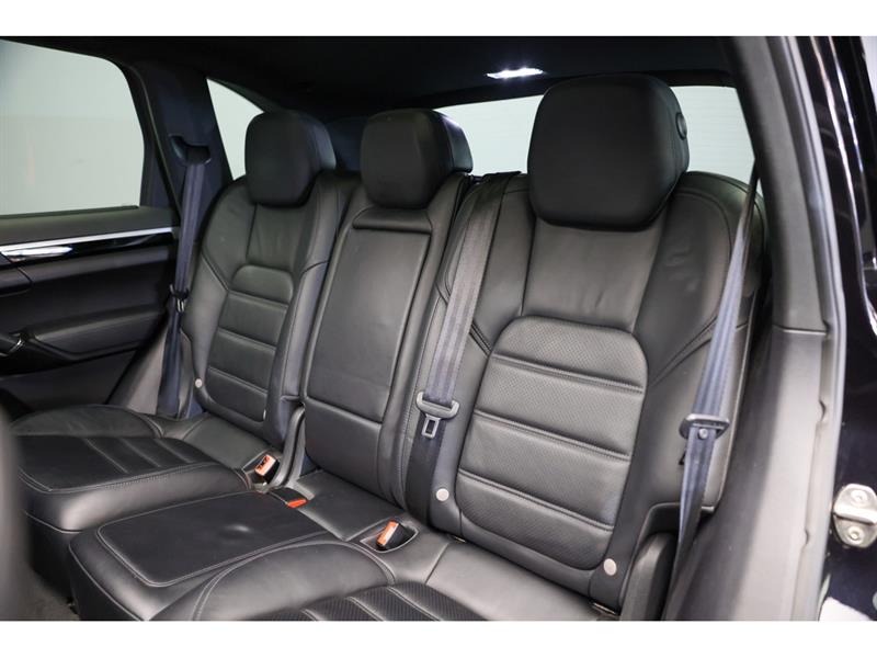 porsche Cayenne 2016 - 9