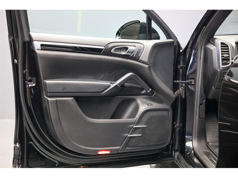 porsche Cayenne 2016 - 10