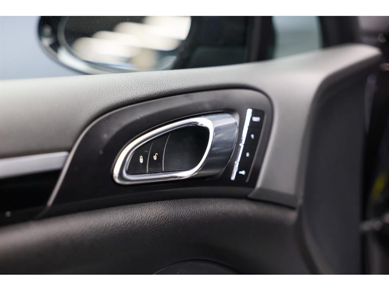 porsche Cayenne 2016 - 12