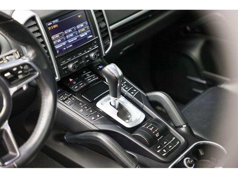 porsche Cayenne 2016 - 13