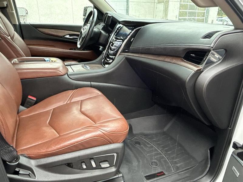 cadillac Escalade 2017 - 33