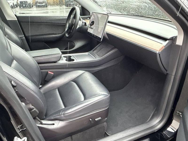 tesla Model Y 2022 - 33