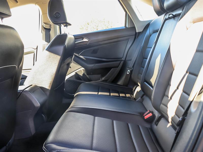 volkswagen Jetta 2022 - 12