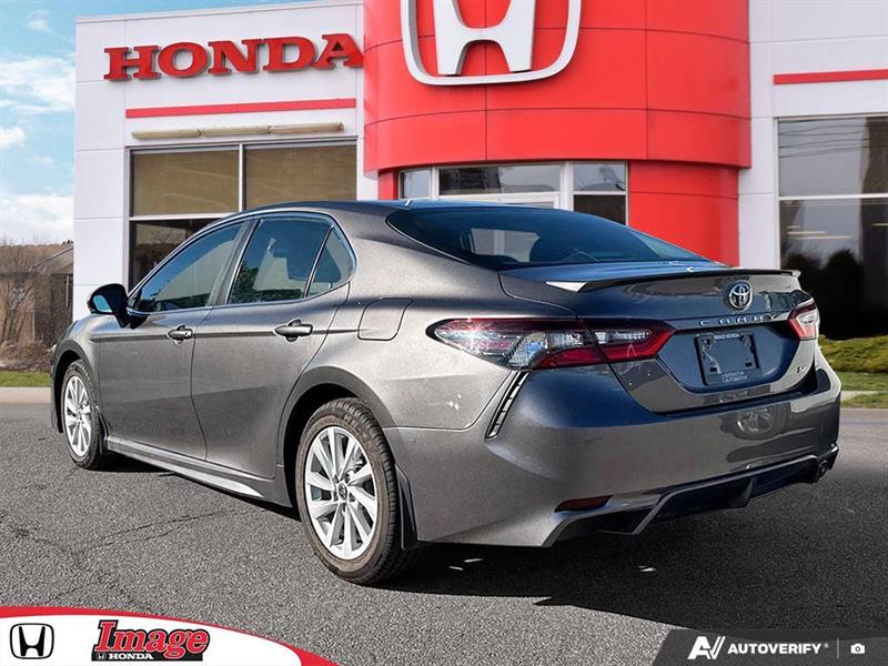 toyota Camry 2022 - 5