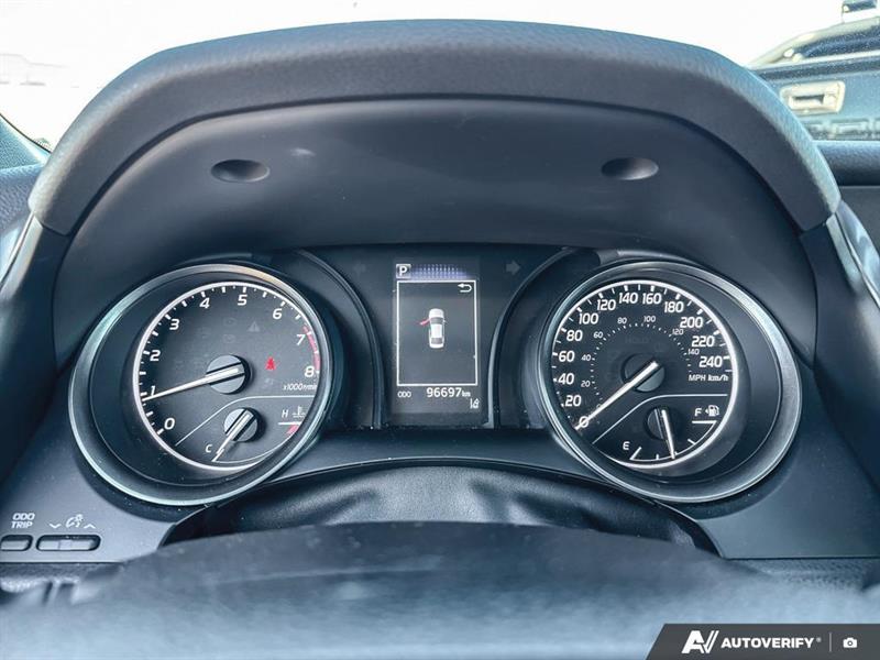 toyota Camry 2022 - 14